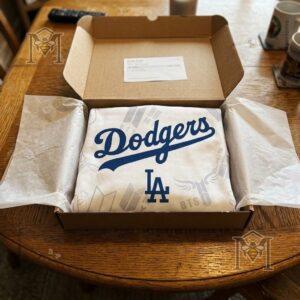 Los Angeles Dodgers BTS ARMY Signatures Collaboration Hoodie 2026 - photo 6