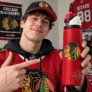 Chicago Blackhawks 100th Anniversary Tommy Hawk Bottle - Blackhawks head logo close-up