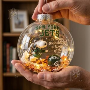 New York Jets Snoopy Global Ornament 2026 - hanging ornament with silver cap