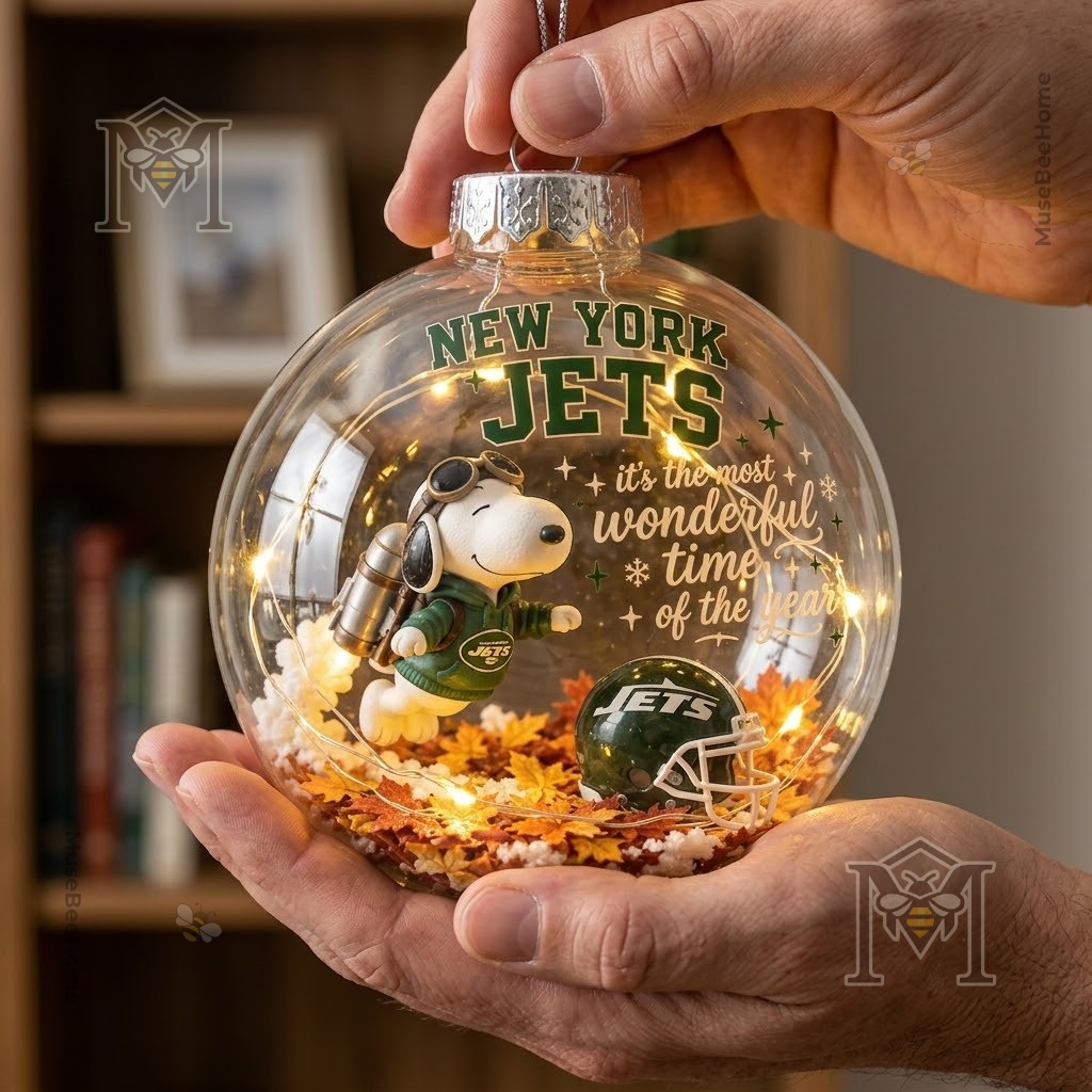 New York Jets Snoopy Global Ornament 2026 - hanging ornament with silver cap