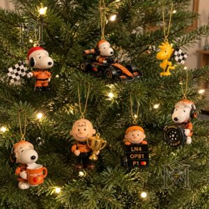 Snoopy McLaren Mastercard Formula 1 Team Christmas 2026 Advent Calendar - photo 4