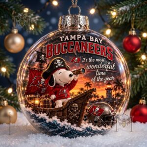 Tampa Bay Buccaneers Snoopy Global Ornament 2026 - photo 2